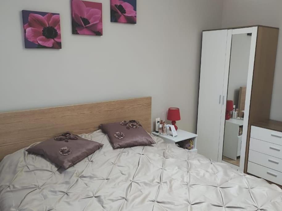 2 Bed Flat Near Station With Parking&Comgarden Lägenhet Sutton  Exteriör bild
